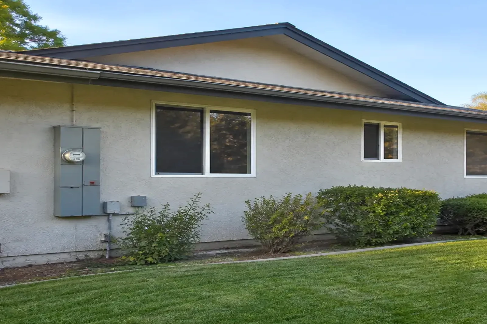 Exterior electrical meter and service panel on a Sacramento-area home